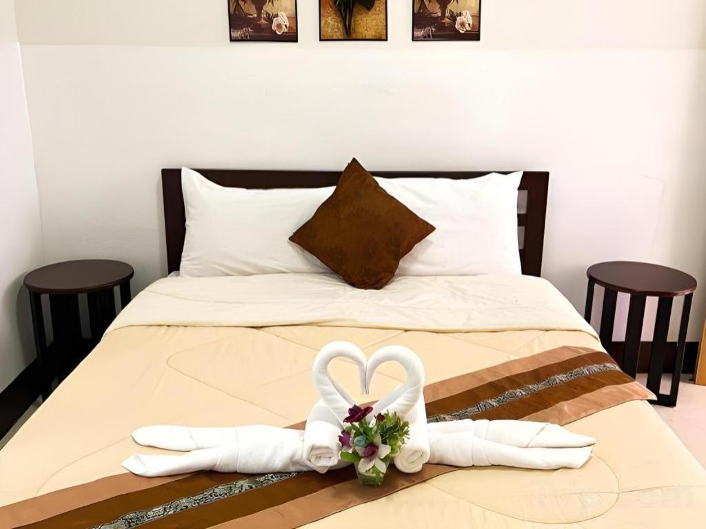 Rueangrat Hotel Ranong Buitenkant foto